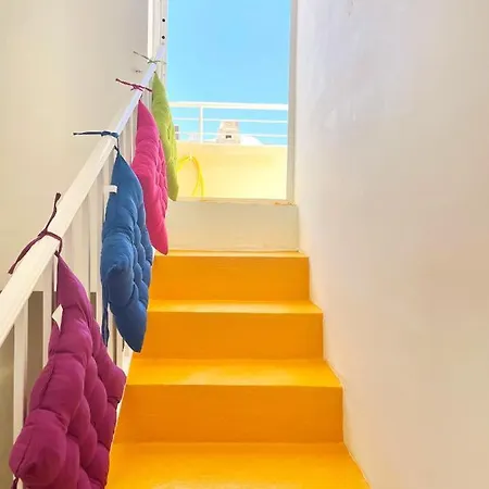 Moco, Modern Comfort In Historic Of بيت للعطل *