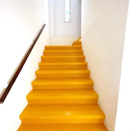 Moco, Modern Comfort In Historic Of سنجليا