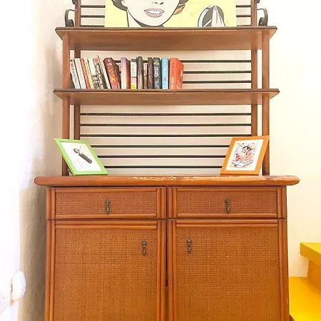 بيت للعطل Moco, Modern Comfort In Historic Of سنجليا