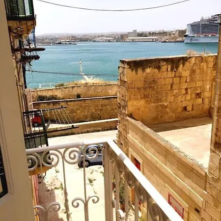 Moco, Modern Comfort In Historic Of *