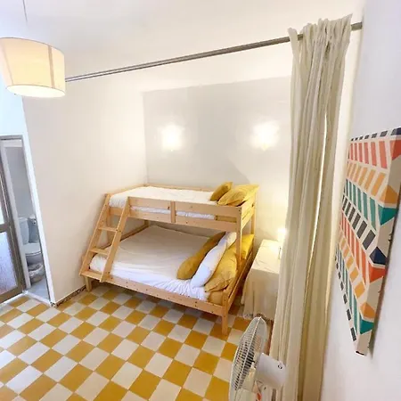 Case de vacanță Moco, Modern Comfort In Historic Of