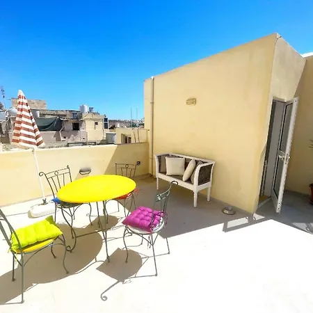 Moco, Modern Comfort In Historic City Of