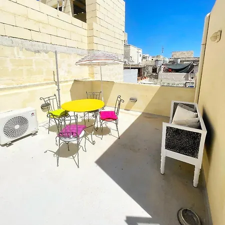 Holiday home Moco, Modern Comfort In Historic City Of *