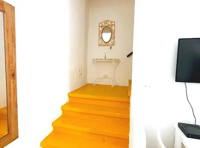 Moco, Modern Comfort In Historic Of Tatil Evi *