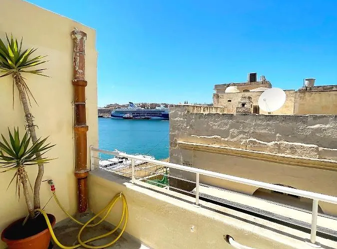 Moco, Modern Comfort In Historic Of Tatil Evi *