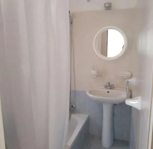 Moco, Modern Comfort In Historic Of Senglea