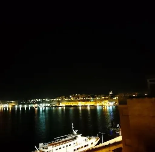 Tatil Evi Moco, Modern Comfort In Historic Of